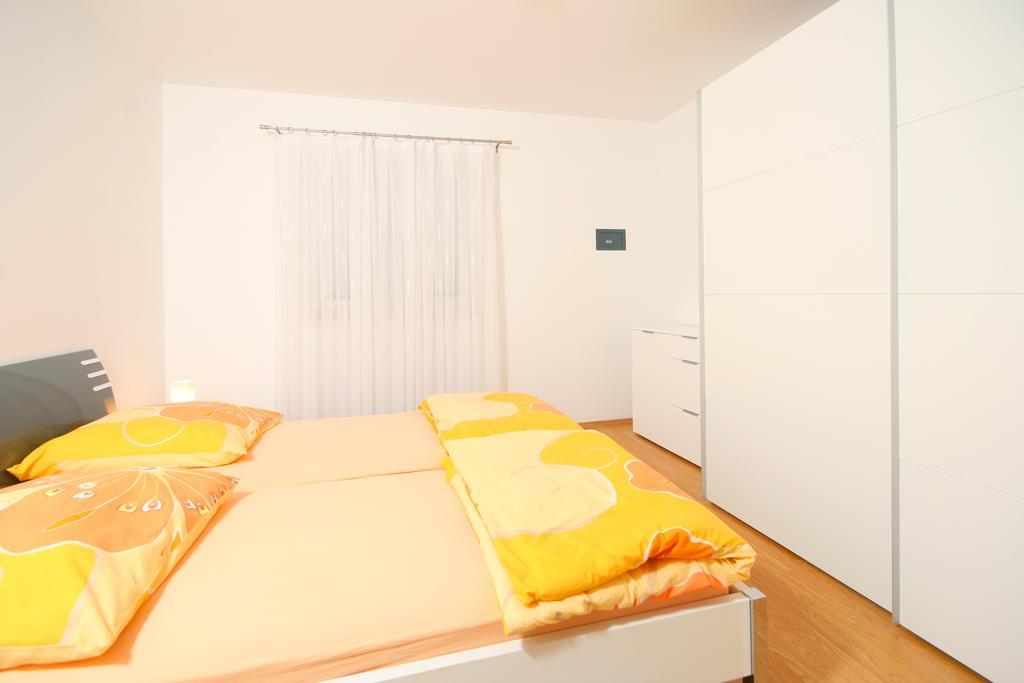 Apartmani Mane トロギール エクステリア 写真