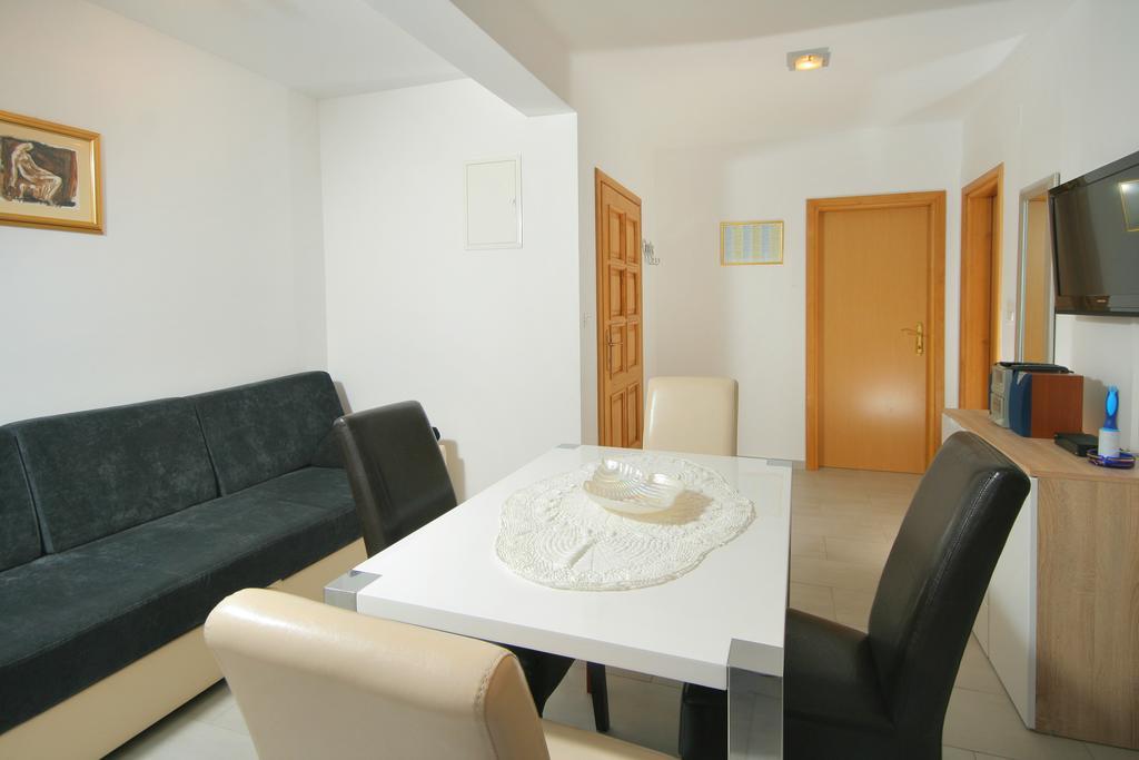 Apartmani Mane トロギール エクステリア 写真
